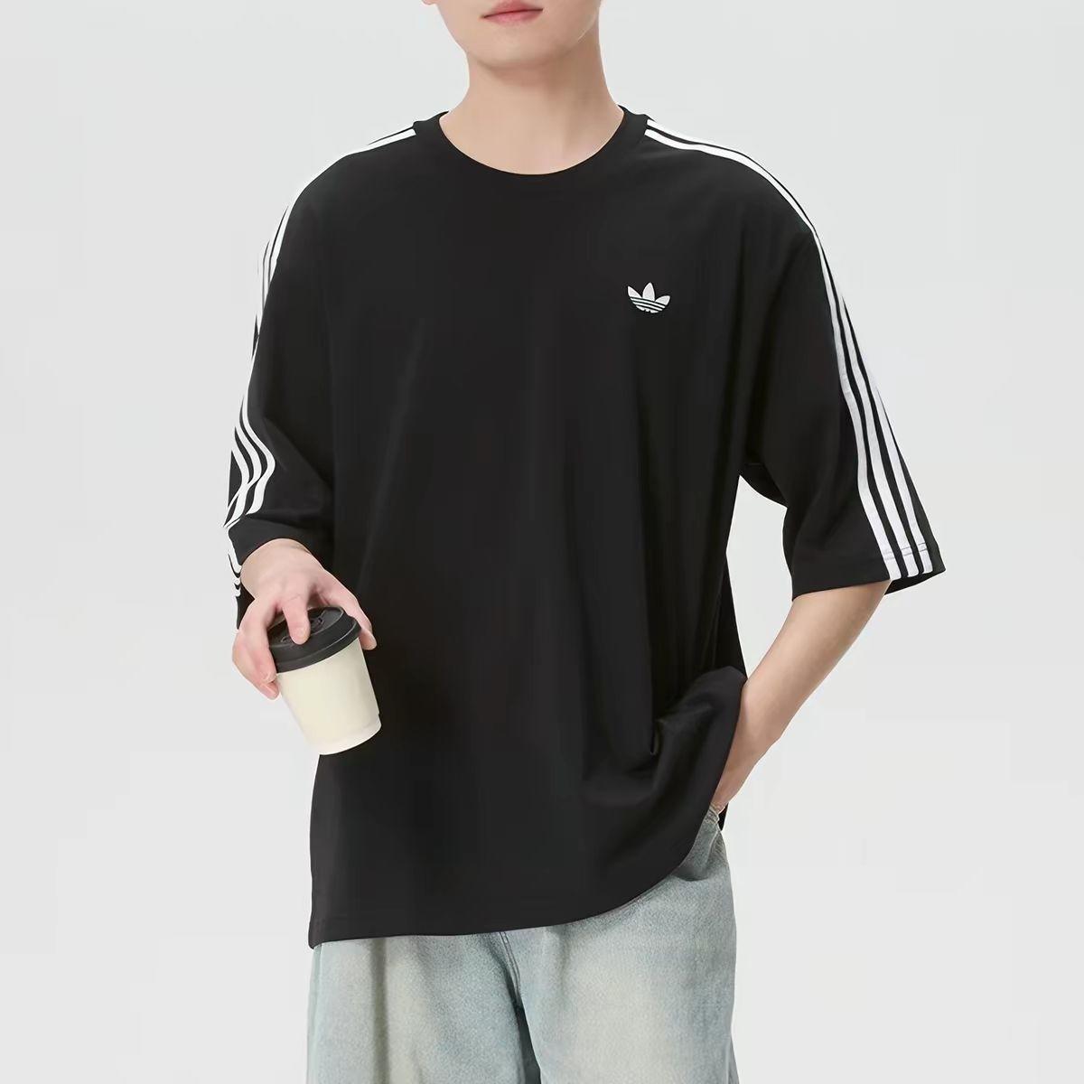 . 阿迪三叶草三条杠短袖|经典复古运动T✨. 男生夏日刚需|adidas三叶草黑色宽松T恤
